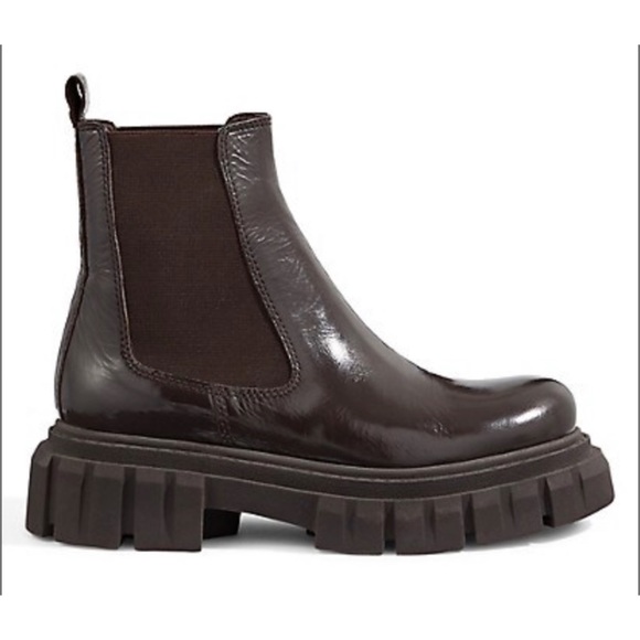 Inuovo Shoes - NEW Inuovo Patent Leather Chunky Lug Sole Chelsea Boots in Dark Coffee Brown